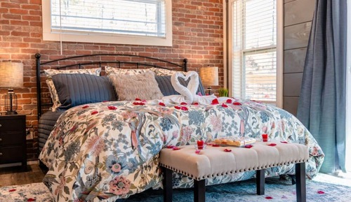 Romantic Cabin