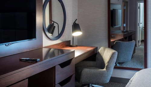 Suite, 1 King Bed, Accessible, Non Smoking