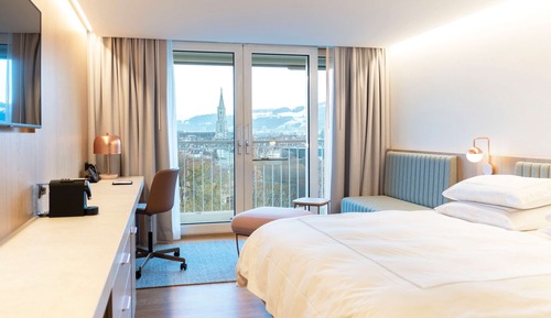 Swiss Advantage Room with 1 king size bed (180c m) and small balcony