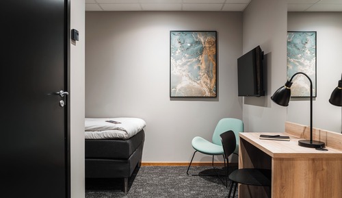 Single Room (Compact, No window)