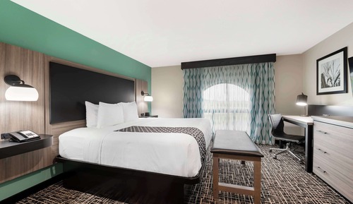 Suite, 1 King Bed, Non Smoking (with Sofabed)