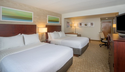 Standard Room, 2 Queen Beds, Accessible Bathtub (Communications)