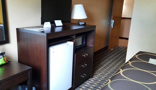Room, 1 King Bed, Accessible, Non Smoking (Mobility, Bathtub w/ Grab Bars)