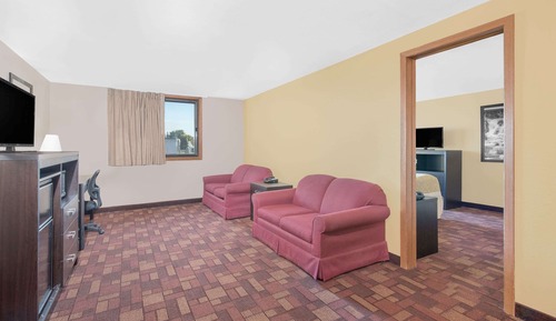 Studio Suite, 1 King Bed, Non Smoking