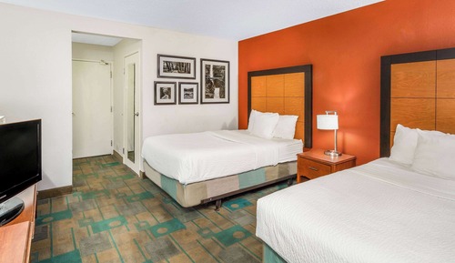 Room, 2 Double Beds, Non Smoking (Mobility/Hearing Impaired Accessible)