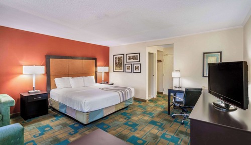 Studio Suite, 1 King Bed, Non Smoking