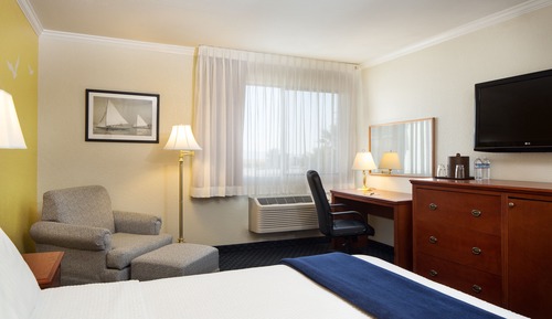 Standard Room, 1 Queen Bed
