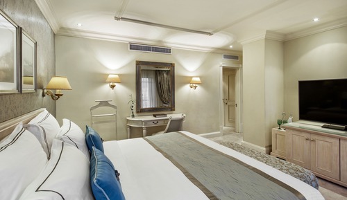 Luxury Suite