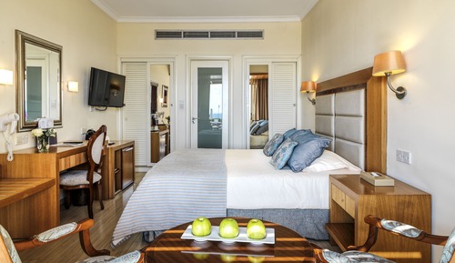 Single Room, Sea View