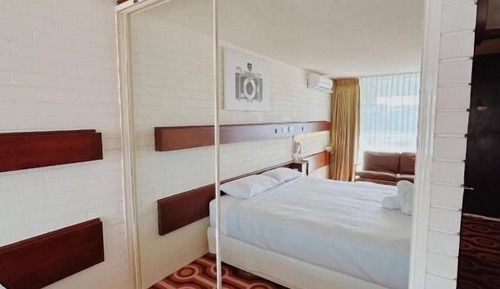 Deluxe Room, Partial Ocean View