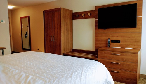 Standard Room, 1 King Bed, Accessible (Communications, Accessible Tub)