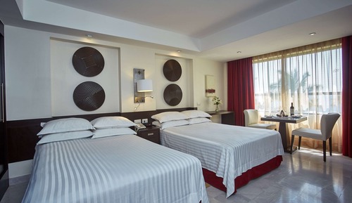 Royal Room (Level Luxury)