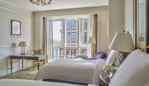 Deluxe, Two Twin Beds