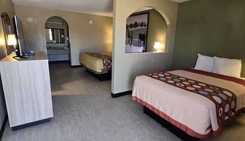 Family Room, Multiple Beds, Non Smoking