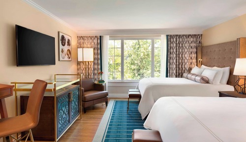 Traditional Room, 2 Queen Beds, Non Smoking (Mobility/Hearing Accessible, Tub)