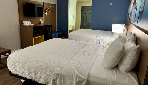 Room, 2 Queen Beds, Non Smoking