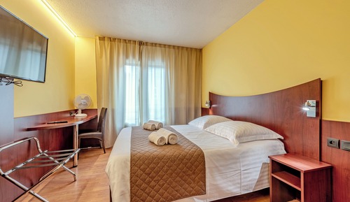 Double Room, Kitchenette (free access to sauna & steam bath)