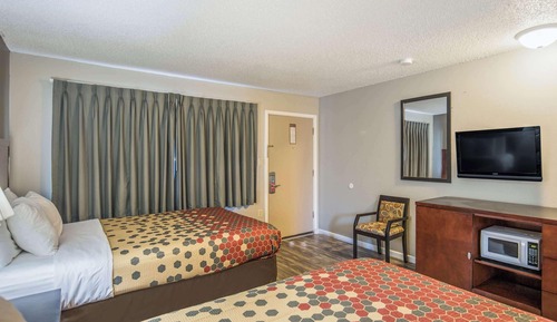 Standard Room, 2 Queen Beds, Non Smoking