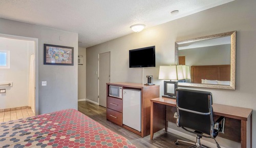Standard Room, 1 Queen Bed, Non Smoking