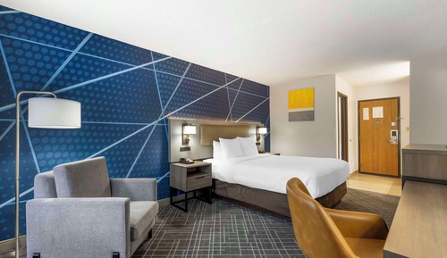 Standard Room, 1 King Bed, Non Smoking