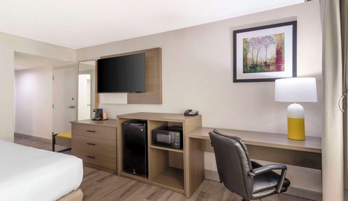 Room, 1 King Bed, Accessible, Non Smoking