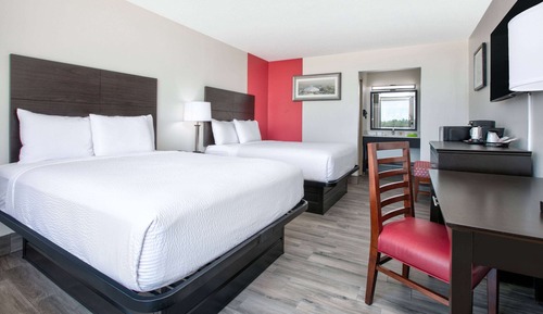 Deluxe Room, 2 Queen Beds, Non Smoking (Interior)