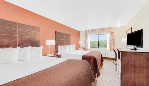 Business Suite, 2 Queen Beds, Non Smoking