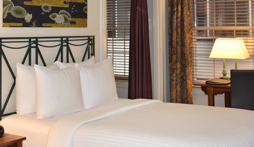 Deluxe Room, 1 King Bed