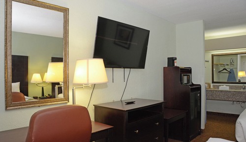 Suite, 1 King Bed, Accessible, Non Smoking