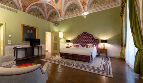 Deluxe Suite (Beatrice)