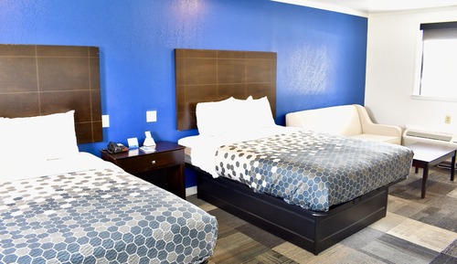 Room, 1 King Bed, Smoking