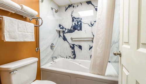 Suite, 1 King Bed, Non Smoking (Upgrade)