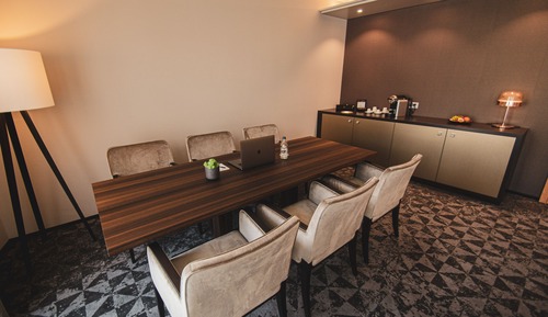 Premium Suite