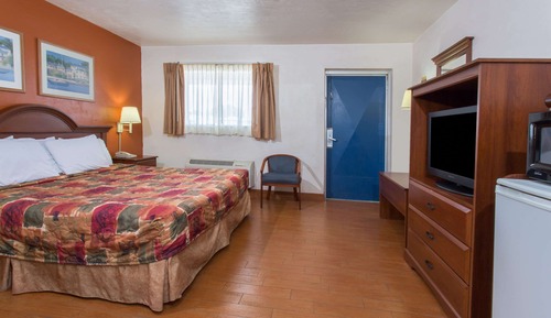 Room, 1 Queen Bed, Smoking