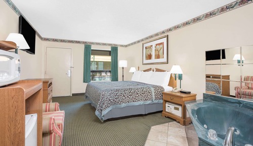 Deluxe Room, 1 King Bed, Non Smoking