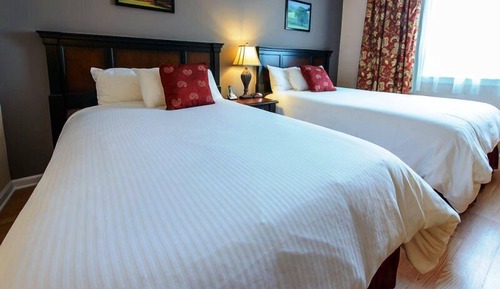 Standard Room, 2 Queen Beds, Refrigerator