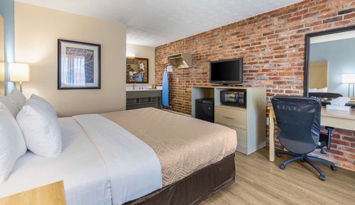 Standard Room, 1 King Bed, Non Smoking