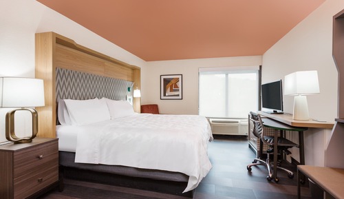 Standard Room, 1 King Bed