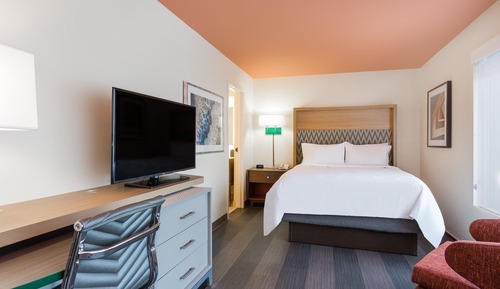 Standard Room, 1 Queen Bed