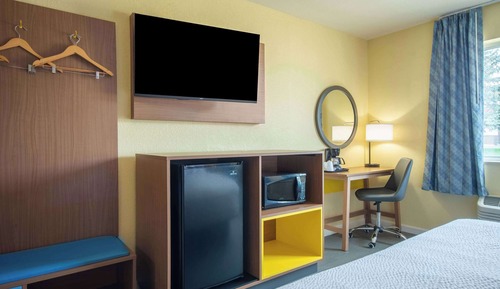 Room, 1 King Bed, Accessible, Non Smoking