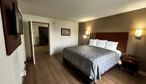 Standard Room, 1 King Bed, Non Smoking