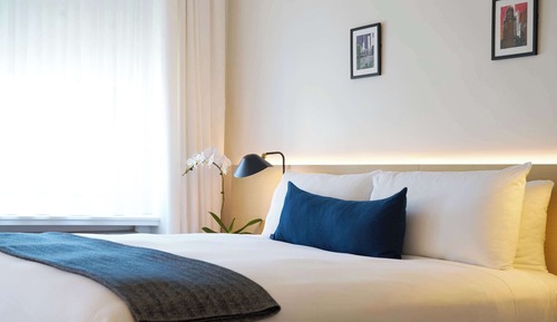 Standard Room, 1 King Bed