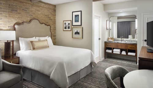 Standard Room, 1 Queen Bed