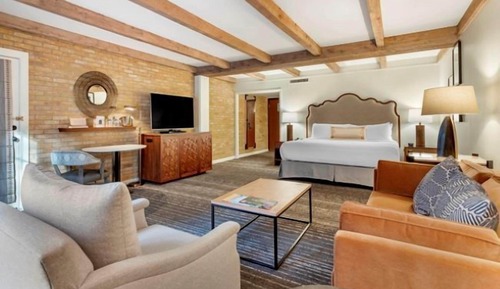 Room, 1 King Bed, River View (Ambassador)