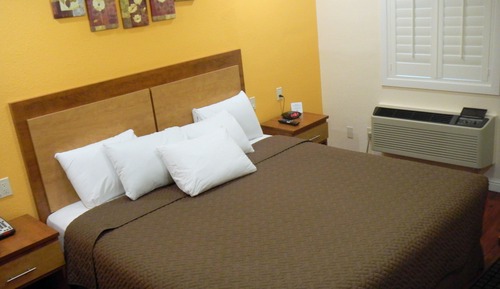 Standard Room, 1 King Bed, Accessible