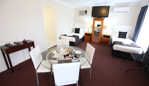 Family Room, Multiple Beds, Refrigerator & Microwave, Ground Floor