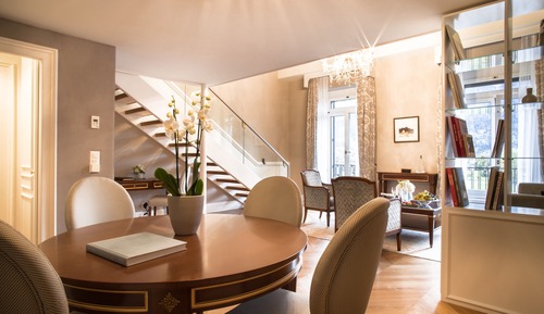 Deluxe Duplex Suite