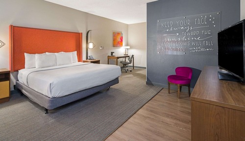 Room, 1 King Bed, Accessible, Bathtub (Mobility, Grab bars)