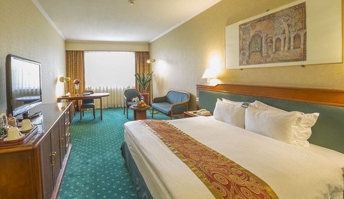 Deluxe King Room