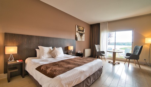 Ground Floor Room - Lake View